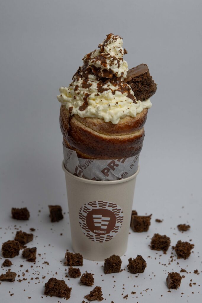 Trdelník Brownie – Preuge Pastelería Eslovaca, Bucaramanga