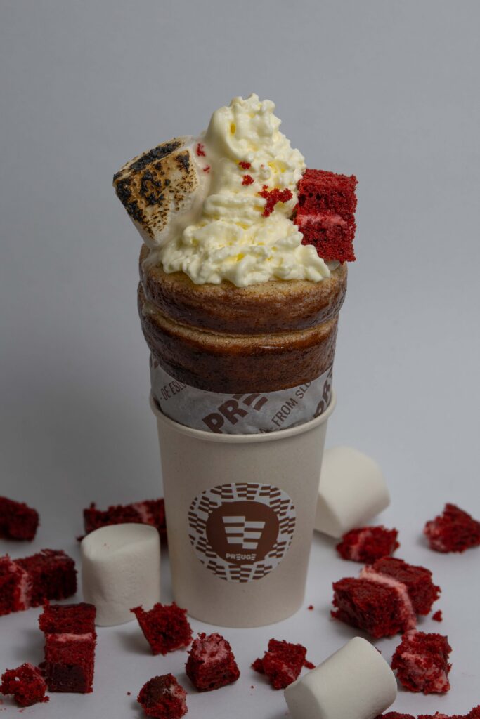 Trdelník Red Velvet – Preuge Pastelería Eslovaca, Bucaramanga