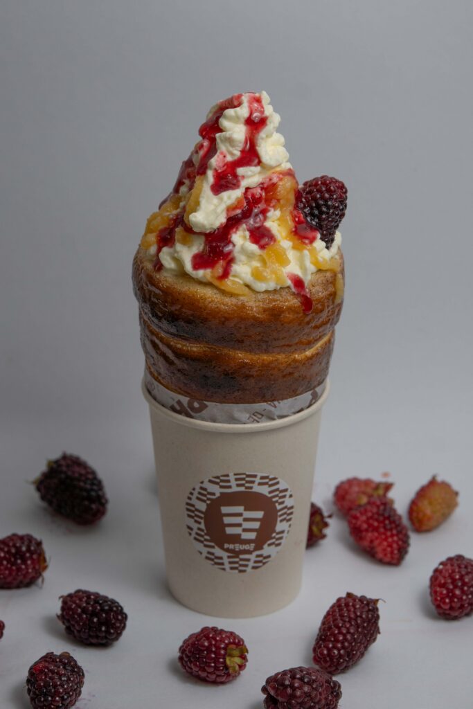 Trdelník Arequipe – Preuge Pastelería Eslovaca, Bucaramanga