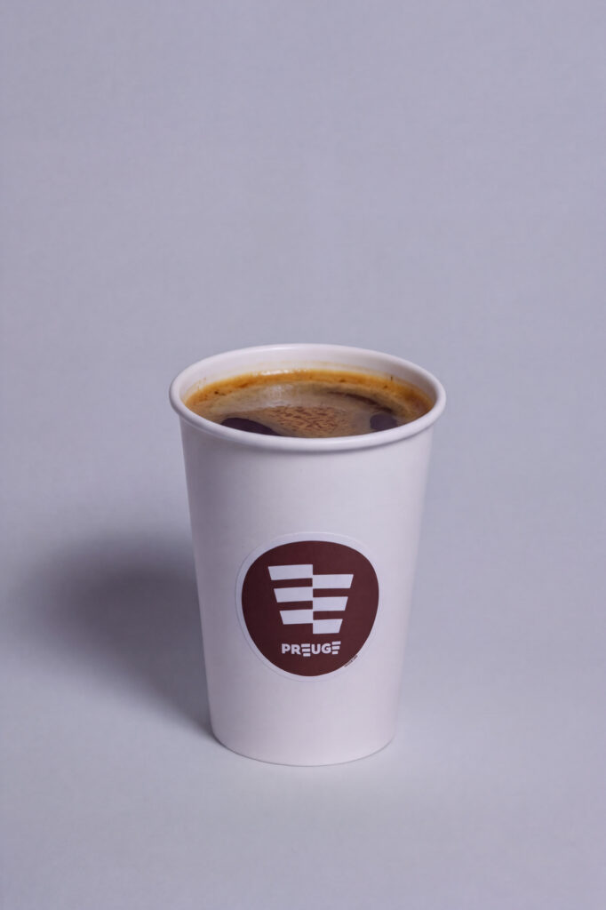 Café Americano – Preuge Pastelería Eslovaca, Bucaramanga