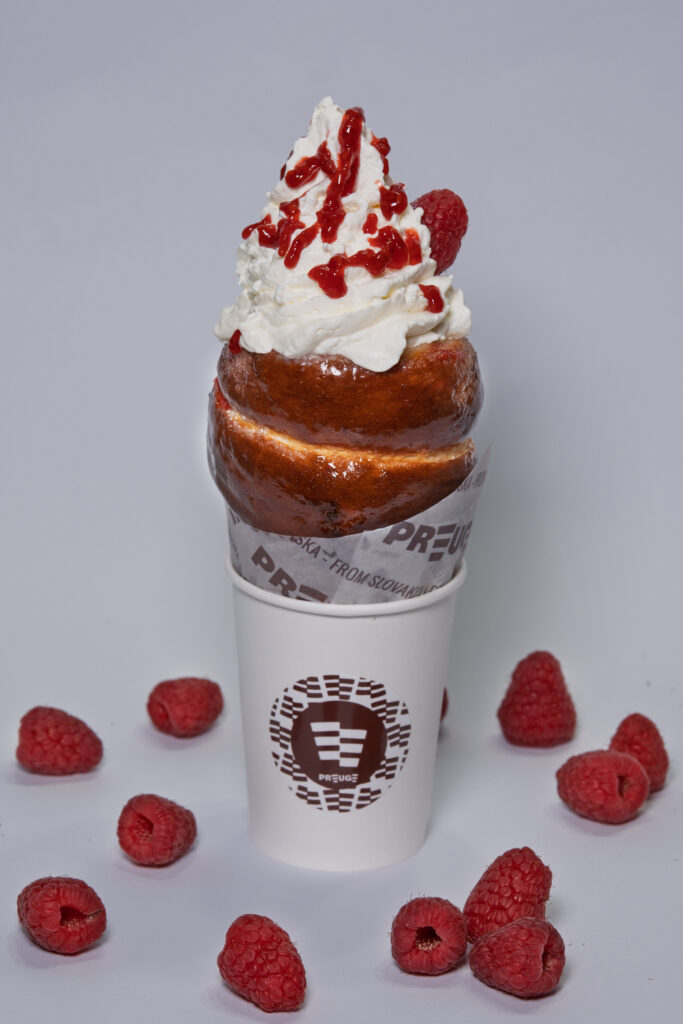 Trdelník Frambuesa – Preuge Pastelería Eslovaca, Bucaramanga